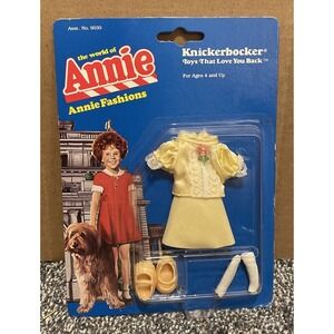 Knickerbocker Toys The World Of Annie Fashions Fancy Blouse & Skirt Sealed 1982